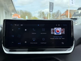 Peugeot 2008 1.2 Turbo 100 Allure | Parkeersensoren | Draadloos Apple Carplay/Android Auto | Privacy Glass | Bleu Obsession / 11