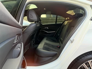 BMW 3 Serie 320E M-Sport Panodak 19 Inch Keyless / 21