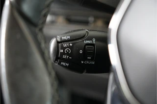Peugeot 3008 1.2 PureTech Blue Lease Executive  | Trekhaak | Cruise | Lane warning | Navi | / 26