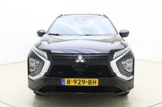 Mitsubishi Eclipse Cross 2.4 PHEV Prestige Automaat | SOH: 98% | Lederen bekleding | Panoramisch schuifdak | Stoel & Stuurverwarming | Camera | Climate control | Extra getint glas / 8