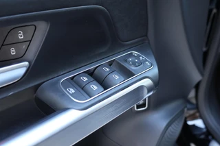 Mercedes GLB 200 d AMG Line / Keyless-Go / Winter-Paket / Multibeam LED / Camera / 51