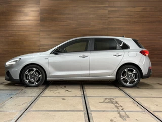 Hyundai I30 N-Line 1.0 T-GDi 120PK MHEV | Digital Dash | Sport Pack | Comfort Pack | Lane Assist | Drive Select | Camera | NAVI | / 43