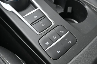 Ford Kuga 2.5 PHEV Vignale / 16