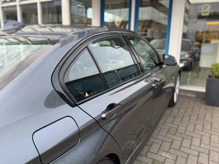 BMW 3 Serie 318i Executive M Sport I Navigatie I Trekhaak I Xenon I Dealer ond. I NL auto / 8