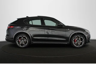 Alfa Romeo Stelvio 2.0 T AWD Veloce Ti 280PK Pano Leder Stuur-Stoelverwarming Keyless Memory / 35