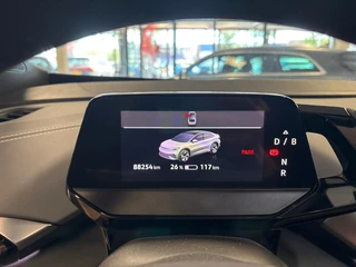 Volkswagen ID.5 Pro 77 kWh / Soh 95,2 / warmtepomp / trekhaak / head up / memory / carplay / 17