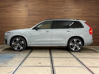 Volvo XC90 2.0 T8 Plug-in AWD Ultra Dark | Massage | Luchtvering | 22Inch | 7-Pers. | Pano |360°|H & K |Head-Up|Elektr Trekhaak / 52