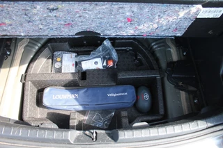Toyota Yaris 1.3 VVT-I ASPIRATION Navigatie / Trekhaak / Cruise control / 16