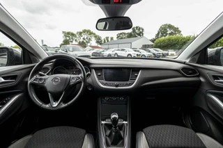 Opel Grandland X 1.2 Turbo Business Executive  | Trekhaak | Carplay | LED / 32