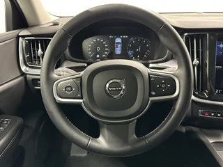 Volvo V60 2.0 B3 Momentum Advantage TREKHAAK CARPLAY NAVI ADAPTIEF CRUISE CAMERA. / 24