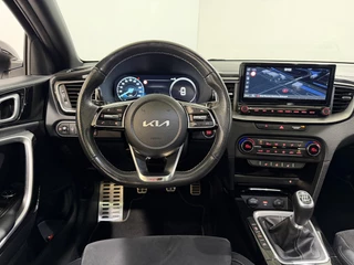 Kia ProCeed 120PK T-GDi GT-Line | Schuif/kanteldak | Stoel-en stuurwielverwarming | Elektrische achterklep | Camera | Apple CarPlay/Android Auto | Full LED | All season banden / 12