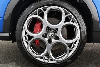 Alfa Romeo Tonale 1.3T PHEV Veloce Leder Stoelventilatie Stoelverwarming Harman Kardon Keyless / 25