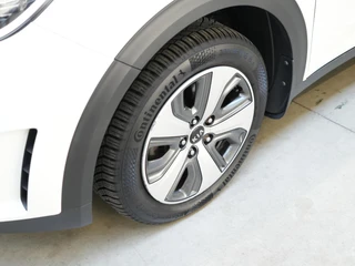 Kia Niro 1.6 GDi PHEV DynamicLine ✅Stoel+Stuurverw.✅All Season✅Adapt Cruise✅Trekhaak✅Camera✅Lane Ass.✅ / 14