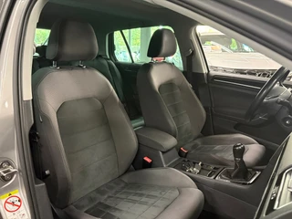 Volkswagen Golf 1.5 TSI Highline/ NL auto/ Pano/ Parkeersensoren / 32