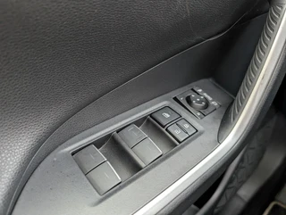 Toyota RAV4 2.5 Hybrid AWD Dynamic NWE. 4-SEASONS STOEL- & VOORRUITVERWARMING PDC V+A DIGITAL DISPLAY LED / 23