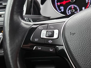Volkswagen Golf 1.5 TSI Highline Business | Automaat | Adaptive Cruise | CarPlay | Stoelverwarming | Camera / 16