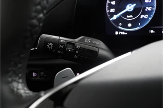 Kia Niro 1.6 GDi Hybrid DynamicLine  - Climate Control - Adaptieve Cruise Control - Lichtmetalen Velgen - Navigatie - Fabrieksgarantie tot 04-2032 / 24