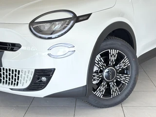 Fiat 600 1.2 Hybrid Icon 145 PK | Apple-Android | Cruise Control | Parkeersensoren / 31