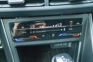 Volkswagen Taigo 1.0 TSI R-Line|Camera|Carplay|Adaptive Cruise / 33