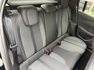 Peugeot 208 Allure 1.2 Hybrid 110PK e-DCS6 Automaat Navigatie, Rondomzichtcamera, Climate Control, Cruise Control, Parkeersensoren / 13