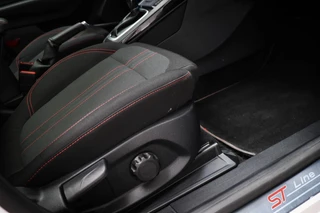 Ford Puma 1.0 EcoBoost Hybrid ST-Line X | WINTER / DRIVER ASSISTANCE- PACK | PANORAMADAK | DAB | APPLE | CAMERA | TREKHAAK | 17" / 12