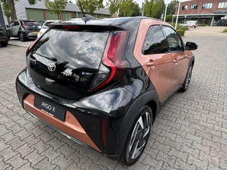 Toyota Aygo X HYBRID 115 ENVY NIEUW EN DIRECT LEVERBAAR!! LED PARK-SENSOREN KEYLESS STOELVERW APPLE/ANDROID CLIMA AD-CRUISE NAVI / 4