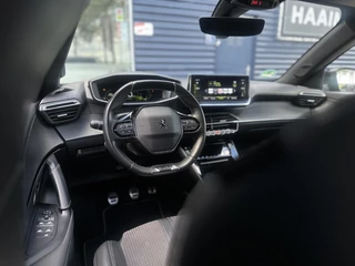 Peugeot 2008 1.2 PureTech 130PK GT | Cruise Control | Climate Control | Apple Carplay/Android Auto | Navigatie | Full LED | Parkeercamera/-sensoren | Keyless Entry/Start | Sfeerverlichting | DAB | Dealer onderhouden | / 13