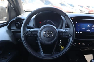 Toyota Aygo X PULSE NL-AUTO 1E EIGENAAR CLIMA NAVI APPLE/ANDROID LM-VELGEN ALL-SEASON PRIVACY-GLASS / 17