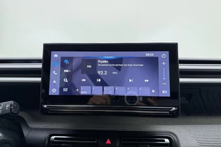 Citroen Ë-C3 Max 113pk 44 kWh | Navigatie | Climate control | Camera | DAB Radio | Dakrails | Lichtmetalen velgen / 28