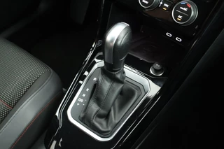 Volkswagen T-Roc 1.5 TSI 150pk DSG Sport Black Style Keyless Camera Virtual Cockpit Navigatie / 34