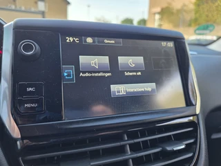 Peugeot 208 1.2 e-VTi Style NAVI TEL PDC CRUISE CONTROL / 29