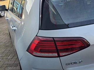 Volkswagen Golf 1.5 TSI Comfortline NAVI TEL LM PDC V+A ADAPTIVE CC DAB / 8