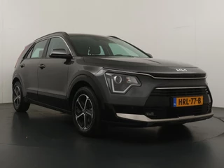 Kia Niro 1.6 GDi PHEV DynamicLine  - Apple Carplay/Android Auto - Adaptieve Cruise Control - Achtruitrijcamera - Naviigatie - Fabrieksgarantie t/m 2032 / 12