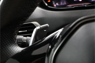 Peugeot 5008 1.2 PureTech Active Pack Business  GT - Trekhaak - All Seasonbanden - Schuif/kantel dak - Virena zekerheidspakket €895 / 22