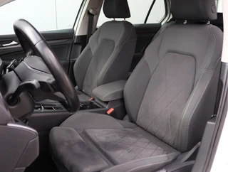 Volkswagen Golf 1.5 eTSI  | Pano | IQ.light | Winter pakket | Org. NL / 4