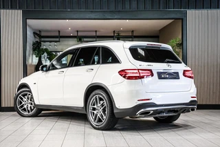 Mercedes GLC-klasse 350e 4MATIC AMG Premium Plus|Pano|verkoeling|Trekhaak|Leder / 4