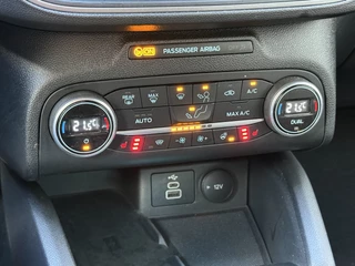 Ford Focus Wagon BWJ 2022 1.0 EcoBoost Hybrid 126PK ST Line  STUUR + STOELVERW. | NAVI | CLIMA | CRUISE | CARPLAY & ANDROID | CAMERA | LMV | PDC / 17