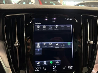 Volvo V60 2.0 T6 Recharge AWD R-Design / 360 camera / Panoramadak / Leder / head-up / Harman-Kardon / 21