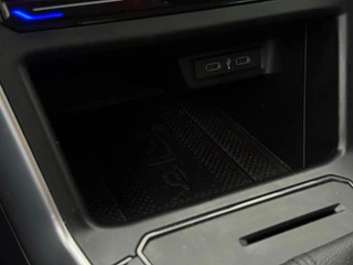 Volkswagen Taigo 1.0 TSI Life Business * Carplay * Stoelverwarming * PDC 2X * NAP / 36