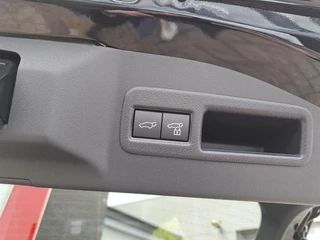 Toyota bZ4X Dynamic 73 kWh STOEL/STUURWIEL VERWARMING 360 CAMERA DRAADLOOS TEL. LADEN / 22