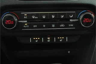 Kia ProCeed 1.5 T-GDi GT-Line Automaat  - Apple Carplay/Android Auto - Cruise Control - Dodehoekdetectie - Climate Control - Navigatie - Stoel/Stuur Verwarming - - Fabrieksgarantie tot 06-2031 / 28