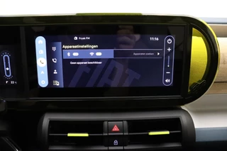 Fiat Grande Panda La Prima 44 kWh | Navigatie | Climate control | Achteruitrijcamera | Cruise control | Dakrails | Stoel- en stuurverwarming | Lichtmetalen velgen / 27