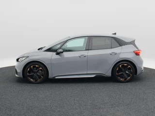 CUPRA Born Performance One 62 kWh 204 Pk | Stoel/Stuurverwarming | Camera | Adaptive Cruise | Navigatie | 18 Inch | 66.591 Km !! / 11