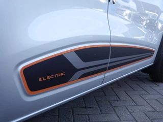 Dacia Spring Expression 27 kWh | Achteruitrijcamera | Parkeersensoren achter | Lichtmetalen velgen | Airco | Navigatiesysteem | Bluethooth | Elektrisch bedienbare ramen / 29