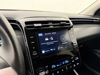Hyundai Tucson 1.6 T-GDI PHEV Comfort 4WD | Trekhaak | Camera | Adaptive Cruise | Stoelverwarming | CarPlay / 17