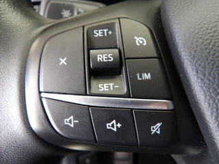 Ford Kuga 2.5 PHEV e-CVT 225pk Titanium / 19