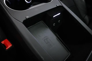 Porsche Cayenne 3.0 E-Hybrid Platinum Edition | LUCHTVERING | MASSAGE | STOELVENTILATIE | COMFORTSTOELEN | CAMERA | 22" / 41