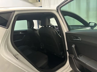 Seat Leon 1.0 TSI FR Business Intense Camera Virtual Cockpit Stoelverwarming Navigatie / 18