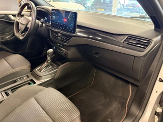 Ford Focus Wagon 1.0 EcoBoost Hybrid ST Line X automaat / Camera / cruise / stoel en stuurverwarming / 19