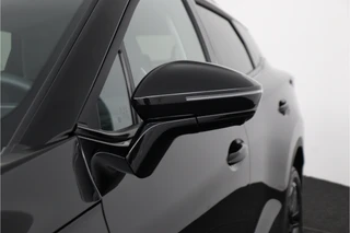 Omoda 5 EV Premium 61 kWh *DEMO* - Stoel/Stuurwiel verwarming - Schuif/Kanteldak - Navigatie - Adaptief Cruise Conrole - WLTP 402 KM - 7 Jaar fabrieksgarantie / 15